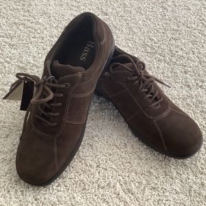 Women’s Brown Nubu Signature Walking shoes